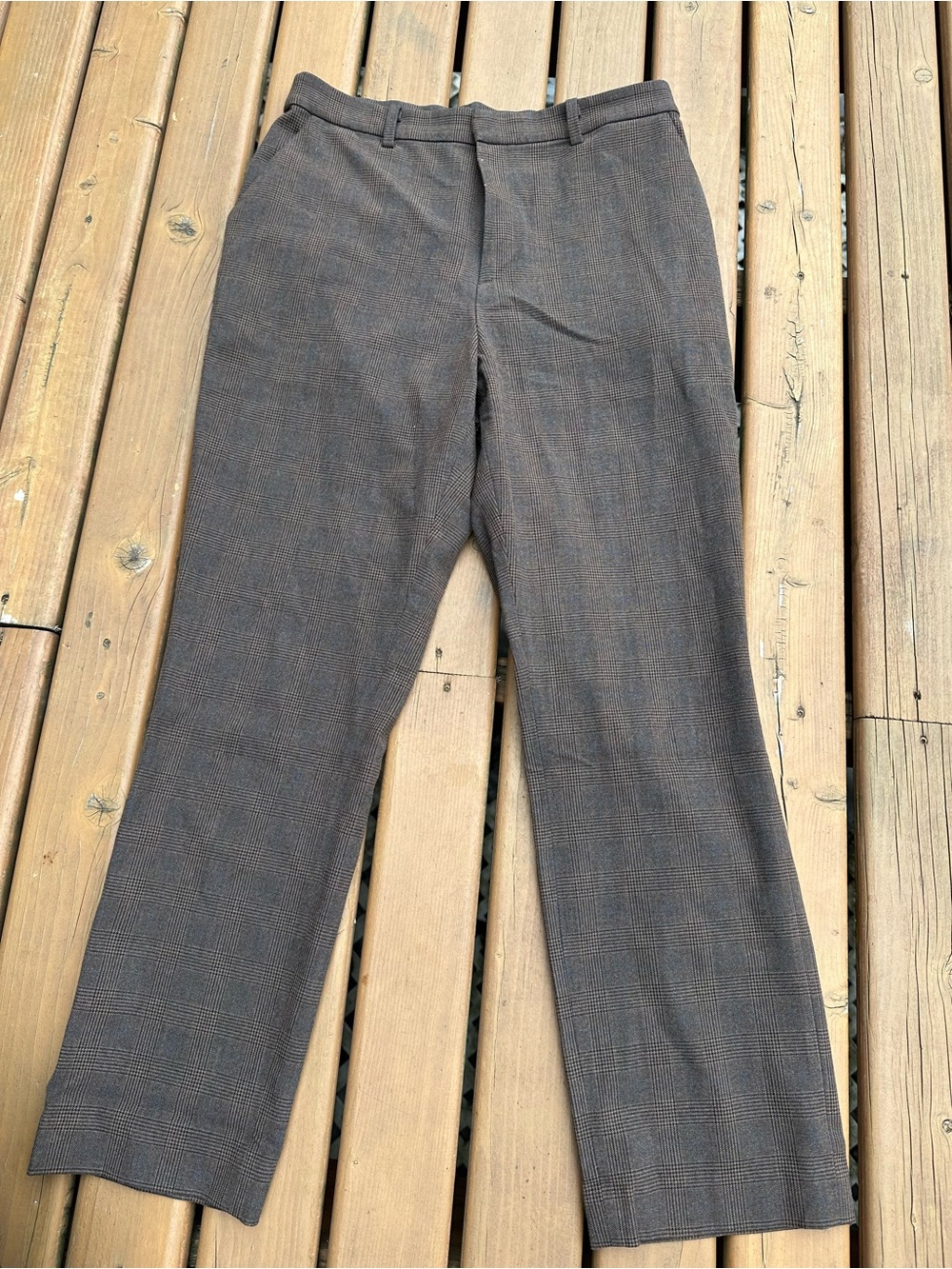 Uniqlo Women's Straight-Leg Plaid Pants in Brown